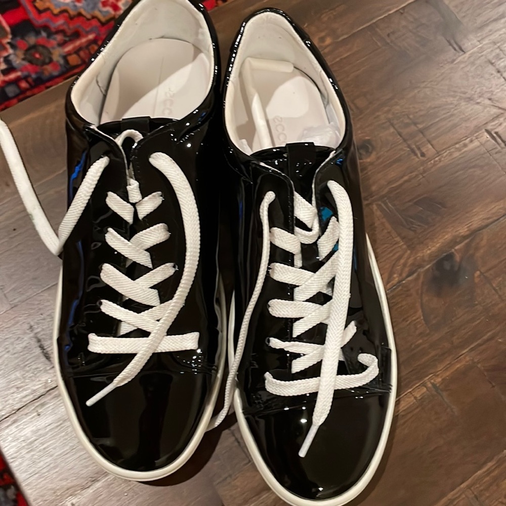 ECCO Women’s Soft 7 Mono 2.0 Sneaker